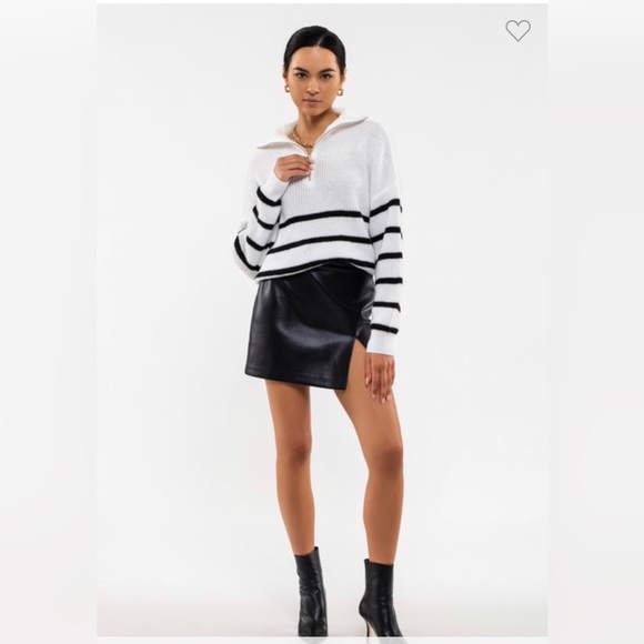 Katye Striped Half Zip Saeater In white - Picture 3 of 5